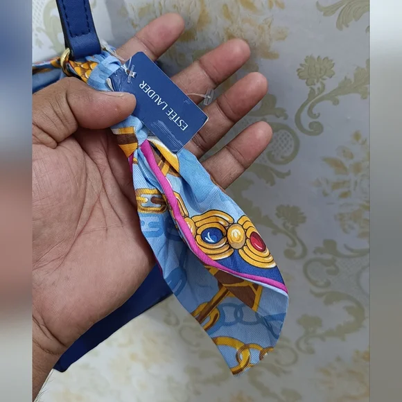 Estee lauder - Picture 2 of 7